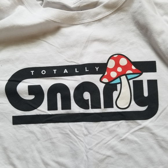 Mushroom crop top - Picture 2 of 4